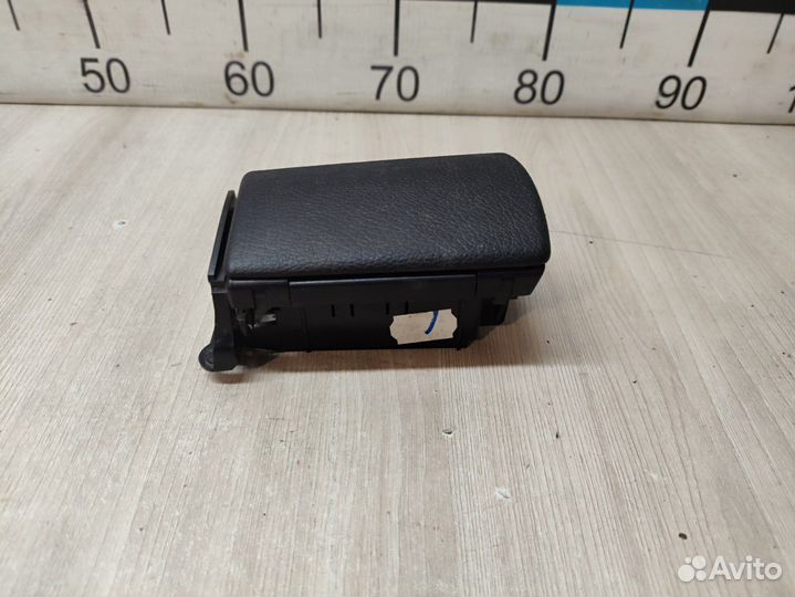 Б/У Пепельница задняя в дверь левая Mercede#001