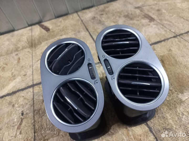 Дефлектор воздушный VW Tiguan 1