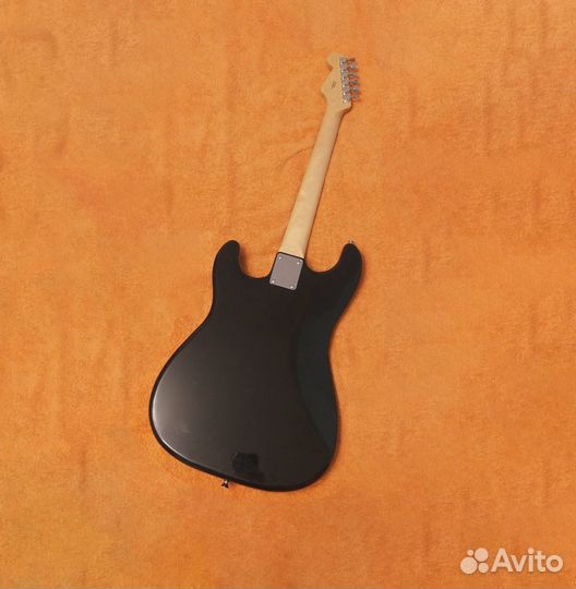 Squier by Fender Stratocaster MM SSS Black