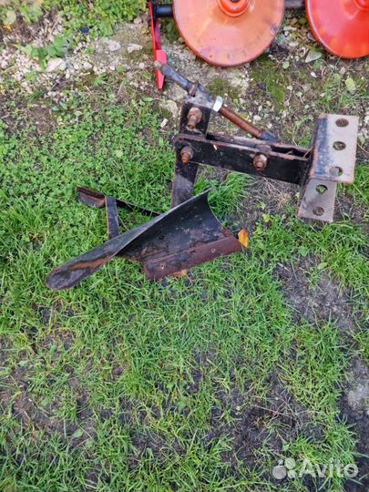 Мотоблок нева М Б 2 с косилкой.плугом и фрезами