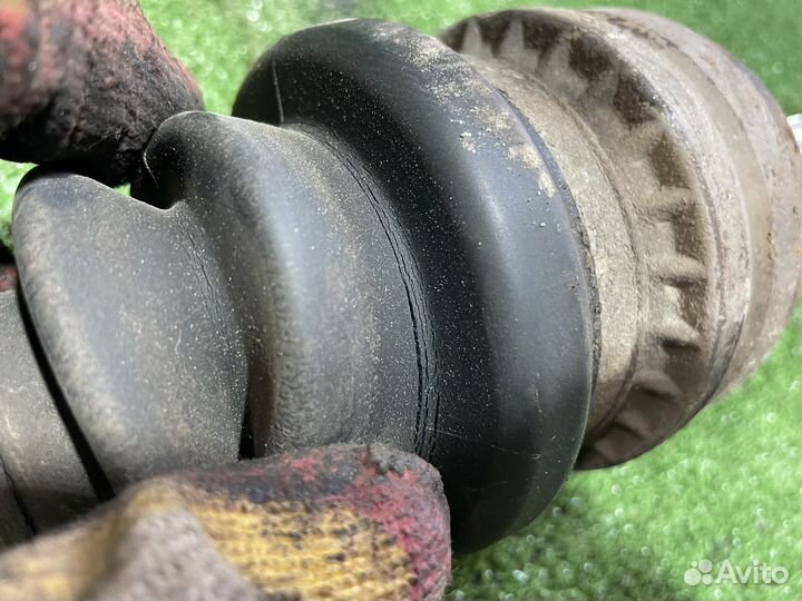 Привод левый opel zafira b МКПП