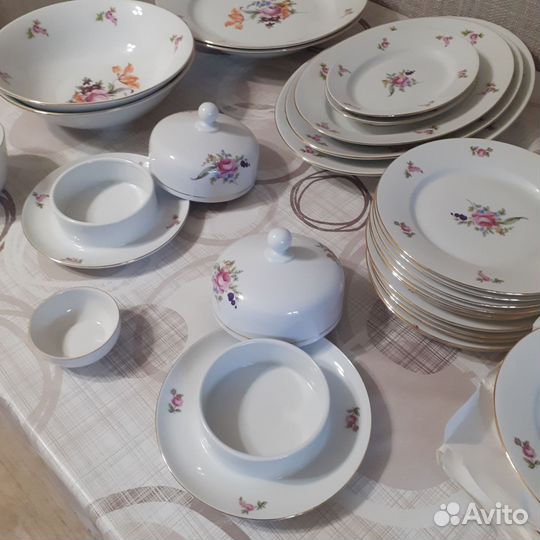 Столовый сервиз на 12 персон