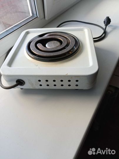 Продам электрическую плиту бу