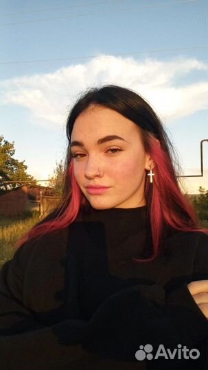 Выкладка товаров, работник торгового зала