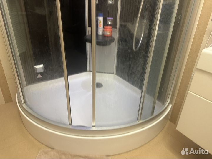 Душевая кабина б/у угловая 100*100