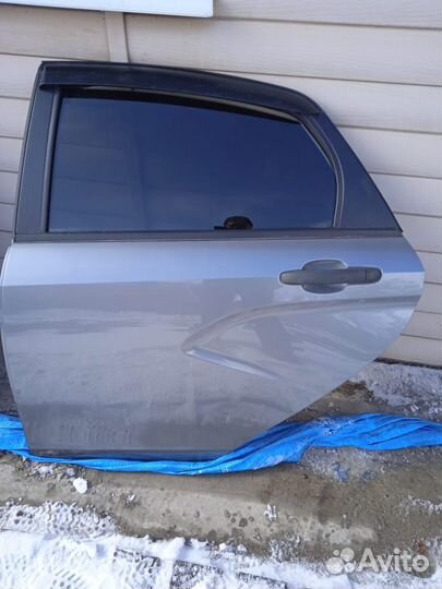 Дверь LADA vesta задняя левая и правая