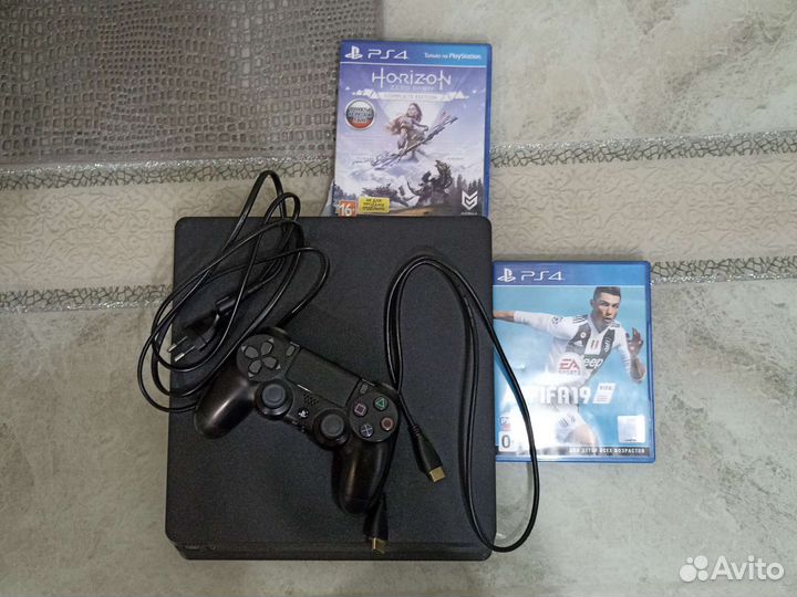 Sony PS4 slim 1tb