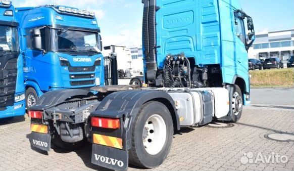 Pазбираем грузовик Volvo FH с 2013
