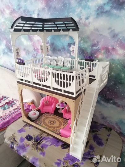 Продам домик для барби с мебелью