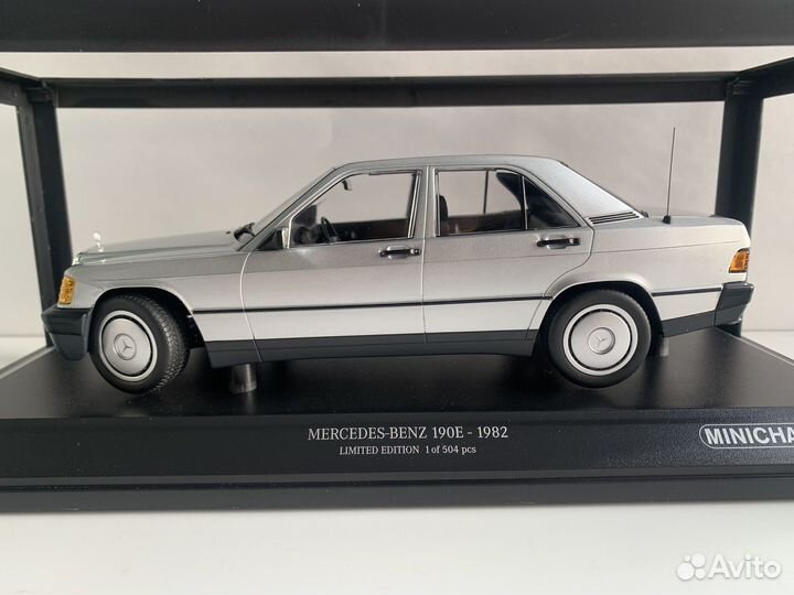 Модель1:18 Minichaps Mercedes 190E W201 1982год