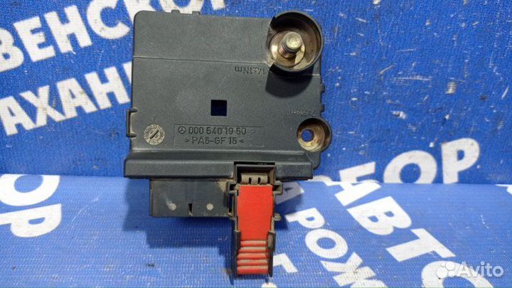 Блок силовых предохранителей Mercedes-Benz W220