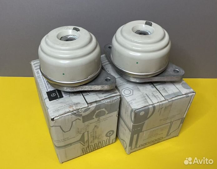 Опора двигателя Мерседес W221 Оригинал Новая