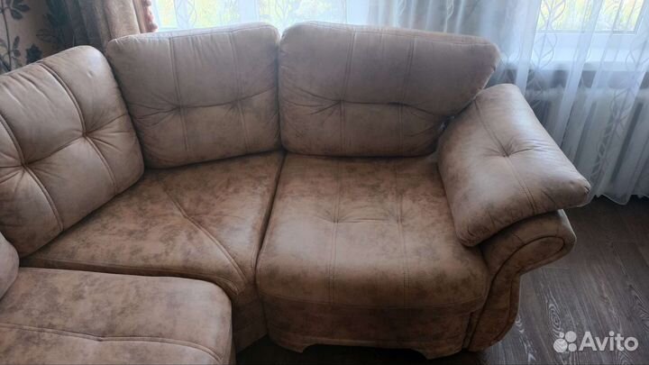 Диван угловой