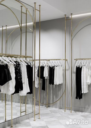 Рейлы из круглой трубы для магазина одежды