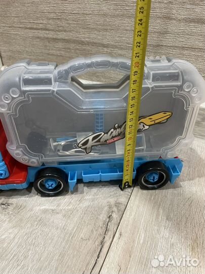 Машинка с чемоданом