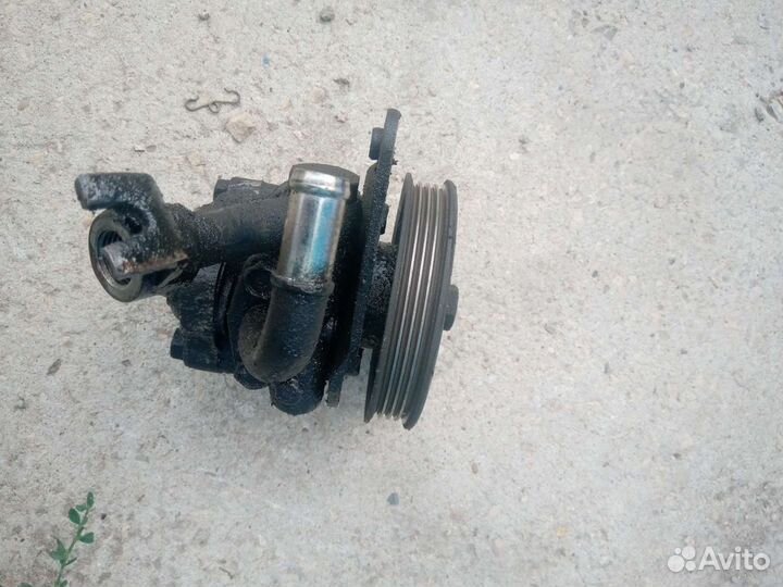 Насос гур на Ниссан Теана