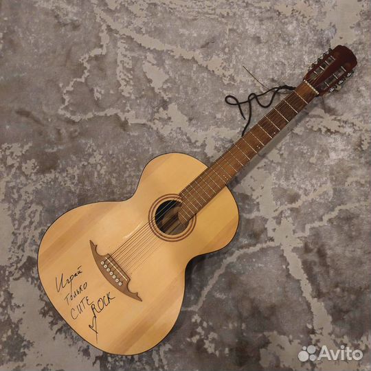 Гитара Doff RG с автографом Доры