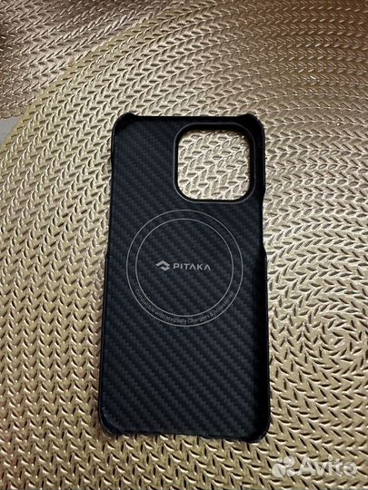 Чехол на iPhone 13 pro pitaka