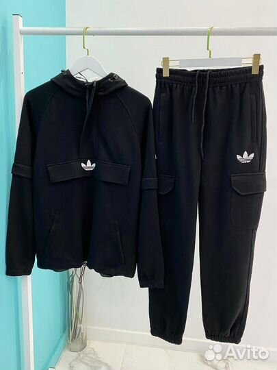 Спортивный костюм