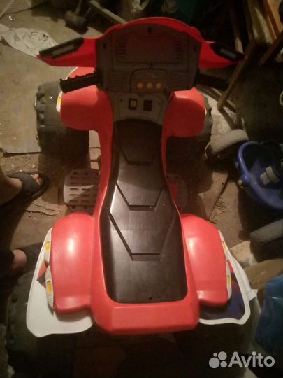 Детский квадроцикл на аккумуляторе