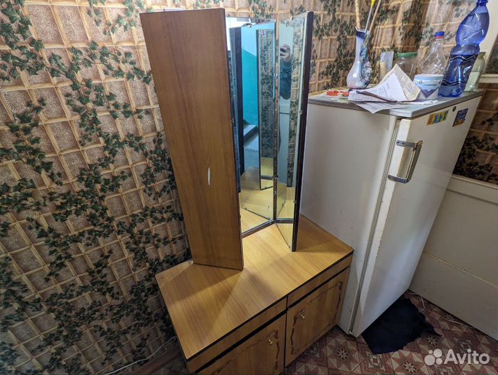 Трильяж с зеркалом