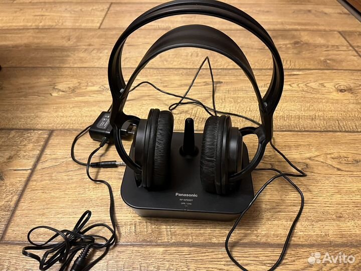 Беспроводные наушники Panasonic RP-WF830