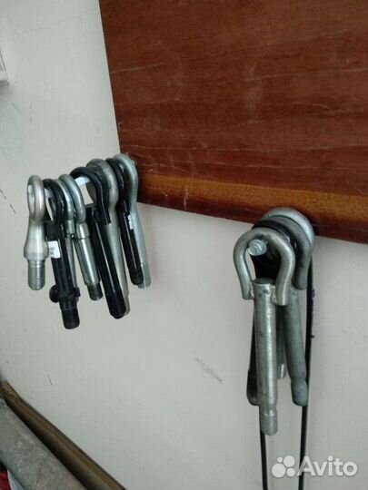 Буксировочный крюк