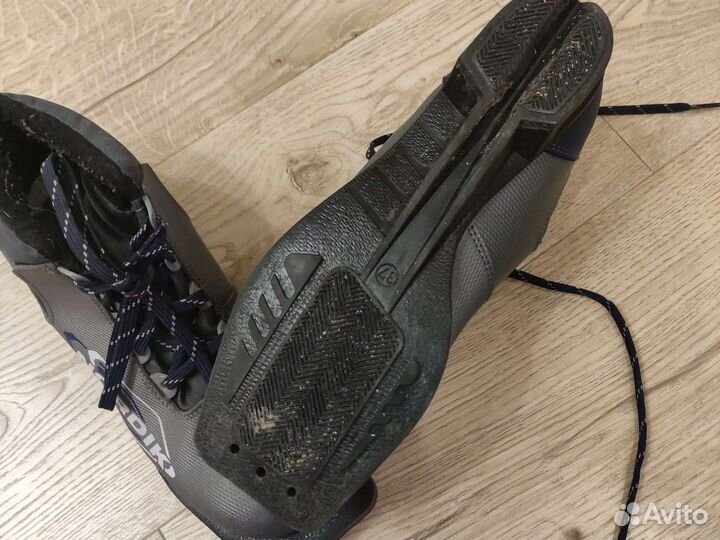 Лыжные ботинки