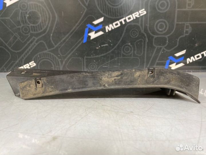 Воздуховод радиатора передний левый Volkswagen