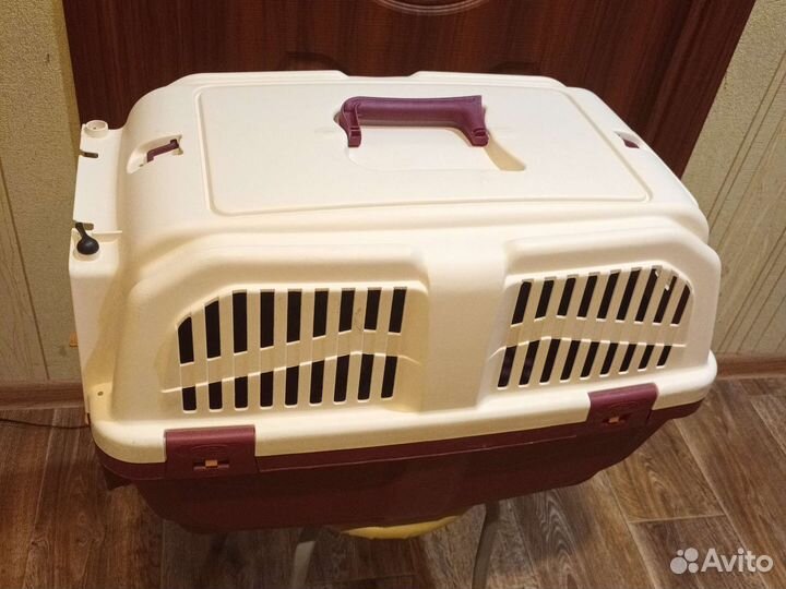 Переноска для кошек и собак