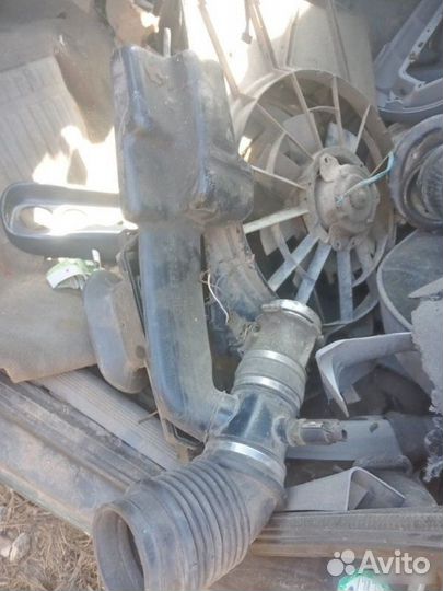 Патрубок воздушного фильтра Ford Mondeo 1993