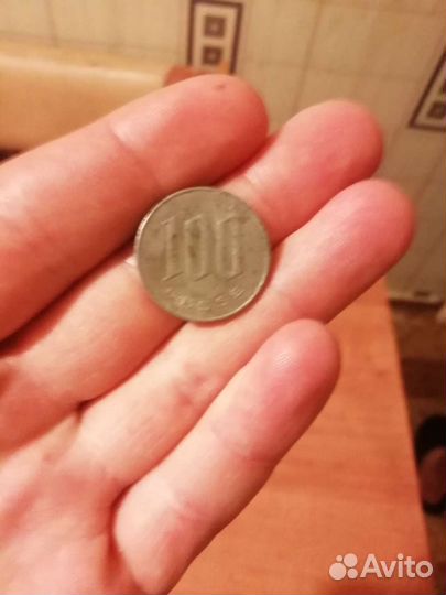 Японские йены