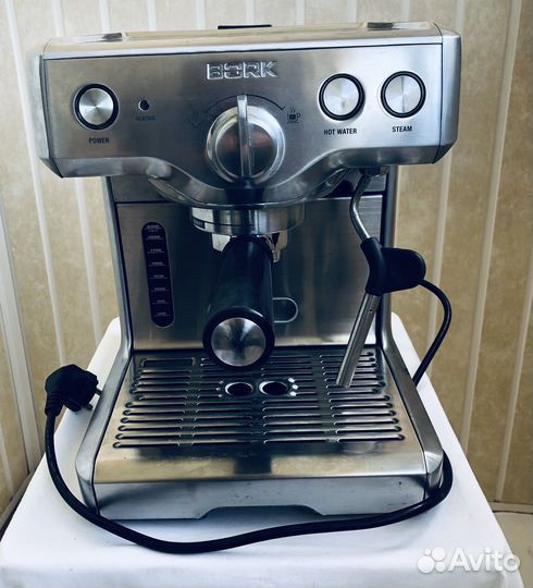 Кофеварка/Кофемашина рожковая Bork + кофе