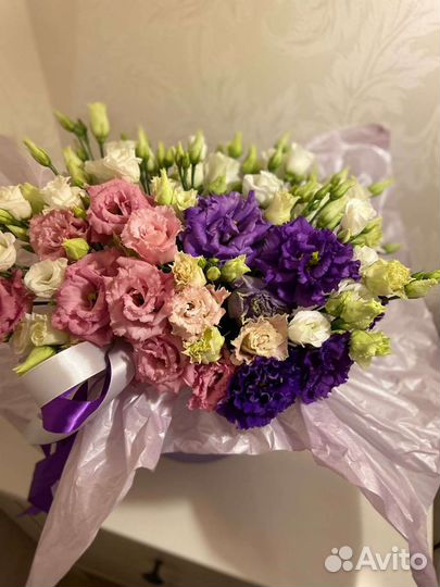 Коробочка с лизиантусом