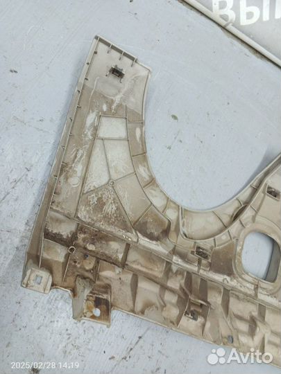 Консоль под рулевой колонкой Renault Megane K4M