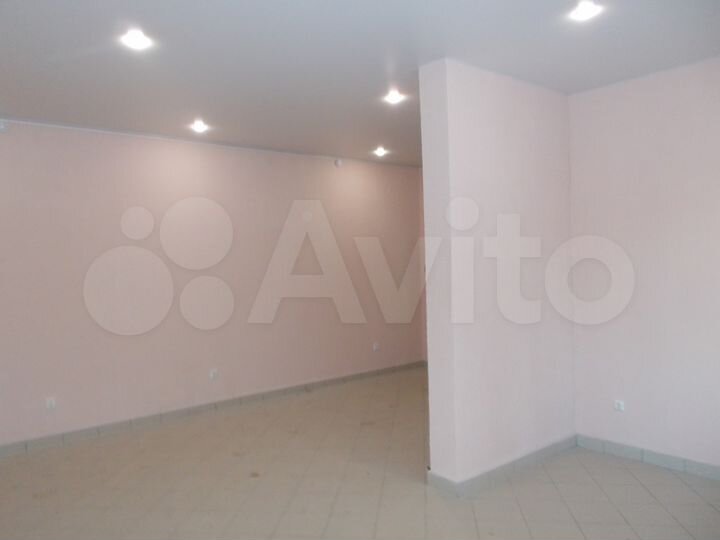 Торговое помещение, 72 м²