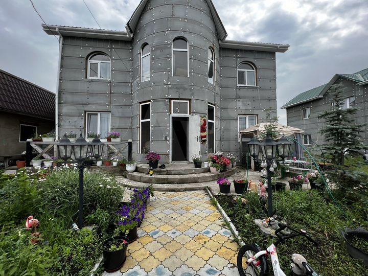 Дом 183 м² на участке 12,6 сот.