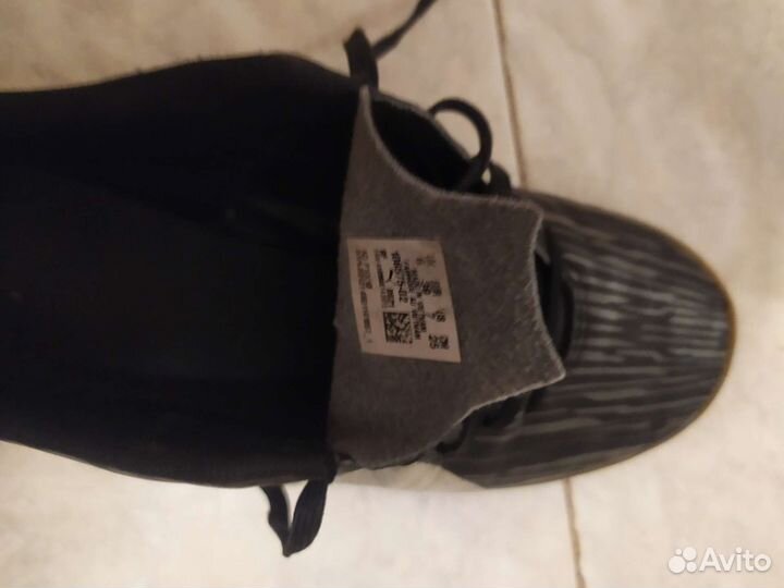 Футбольный мяч,бутсы