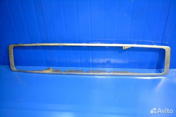 Рамка верхней решетки радиатора volvo FH12 2-seeri