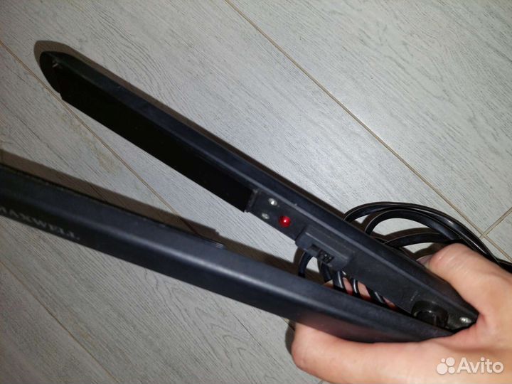 Выпрямитель для волос Maxwell