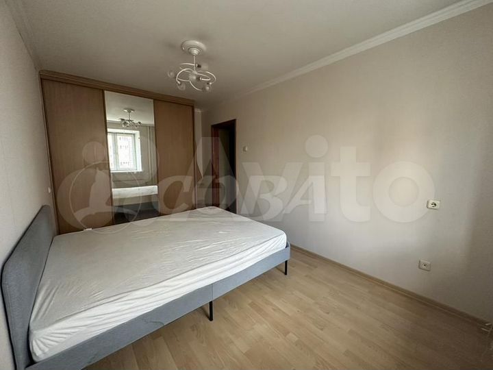 2-к. квартира, 55 м², 4/10 эт.