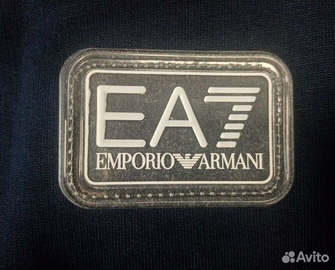 Новая Emporio Armani.Оригинал