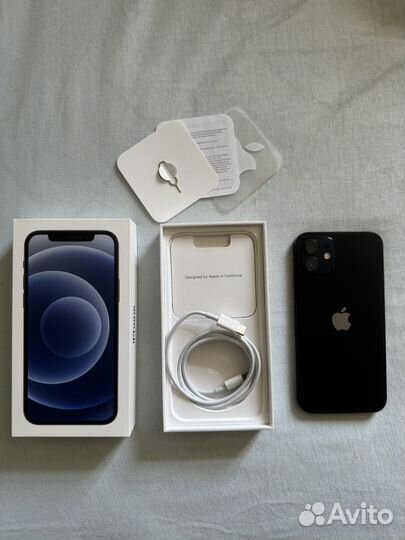 iPhone 12, 64 ГБ