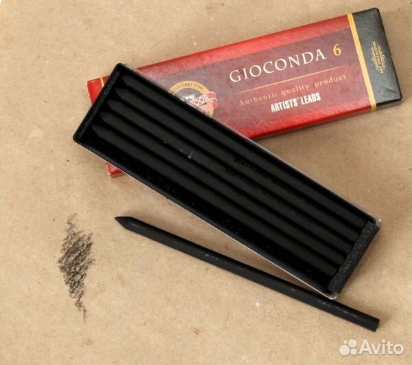 Уголь, сангина, соус, пастель