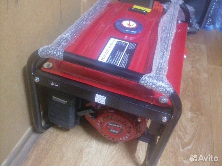 Бензиновый генератор