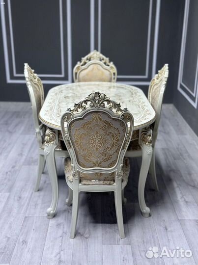Комплект стол и стулья. Оплата при получении