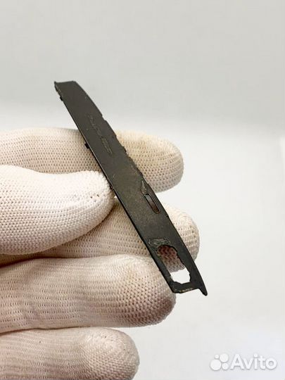 Sony Ericsson U5I Vivaz. Боковая накладка 3