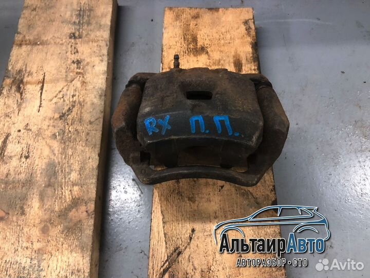 Суппорт передний правый Lexus RX300 RX1 RX