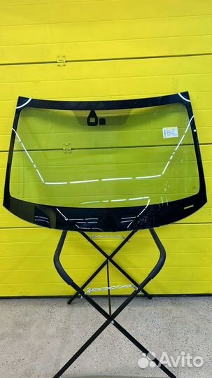 Лобовое стекло Мицубиси Аутлендер 3 с подогревом