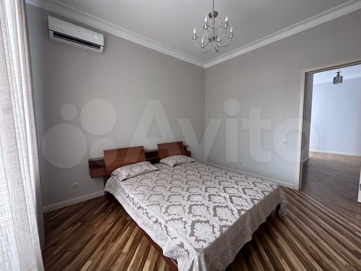 3-к. квартира, 120 м², 1/2 эт.